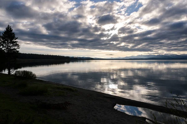 Matahari Terbit Danau Yellowstone Taman Nasional Yellowstone Wyoming — Stok Foto