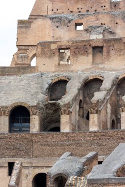 İtalya 'da Roma' daki kolezyum anıtının görüşleri ve ayrıntıları
