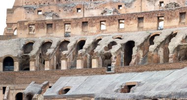 İtalya 'da Roma' daki kolezyum anıtının görüşleri ve ayrıntıları
