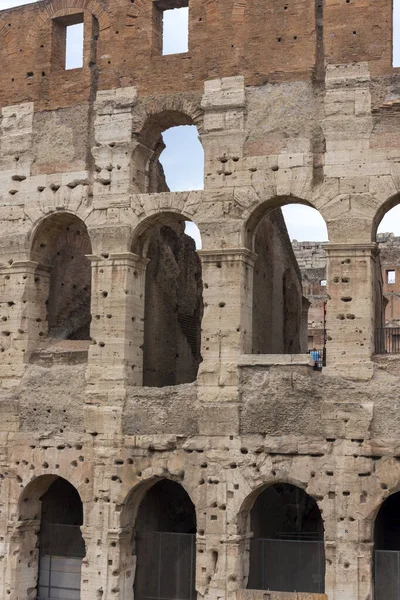 İtalya 'da Roma' daki kolezyum anıtının görüşleri ve ayrıntıları