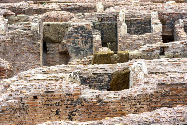 İtalya 'da Roma' daki kolezyum anıtının görüşleri ve ayrıntıları