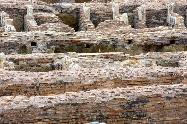 İtalya 'da Roma' daki kolezyum anıtının görüşleri ve ayrıntıları