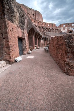 İtalya 'da Roma' daki kolezyum anıtının görüşleri ve ayrıntıları