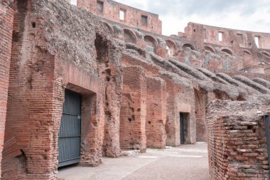 İtalya 'da Roma' daki kolezyum anıtının görüşleri ve ayrıntıları