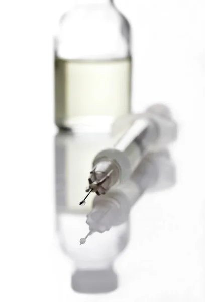 Vial and Syringe — Stock Photo, Image