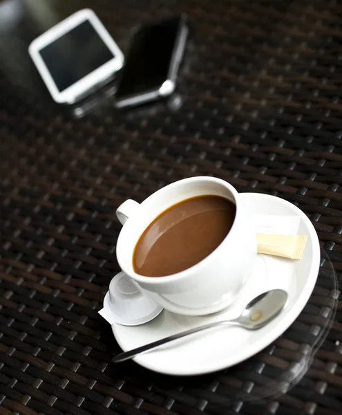 コーヒーと電話 — ストック写真