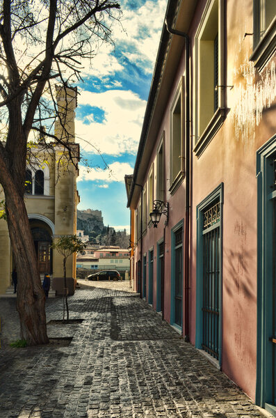 Вид на улицу из центральной исторической зоны Афин
