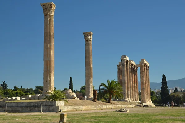 O Templo de Zeus Olímpico em Atenas, Grécia — Fotografia de Stock