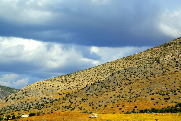 Pastoralt landskap över en atensk förort — Stockfoto