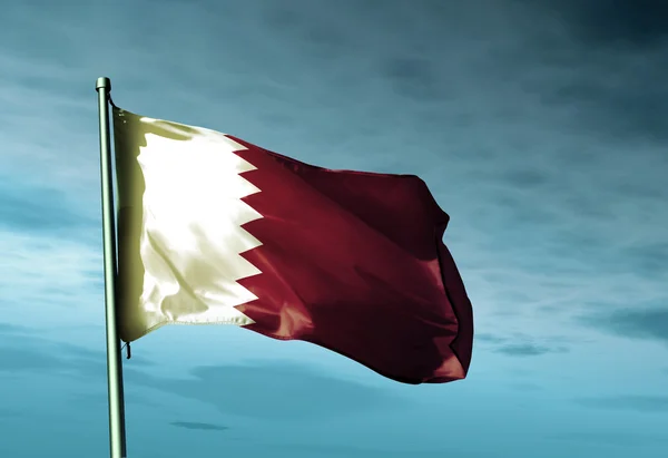 Katar bayrak Rüzgar sallıyor — Stok fotoğraf