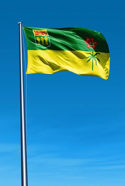 Drapeau de la Saskatchewan (Canada) agitant le vent — Photo