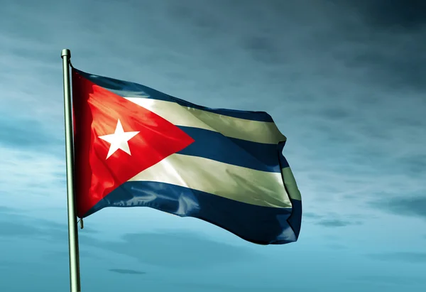 Кубинский флаг, размахивающий ветром — стоковое фото
