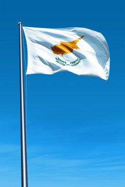 rüzgarda sallayarak Kıbrıs bayrağı