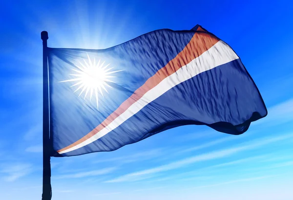 Marshall eilanden vlag zwaaien op de wind — Stockfoto