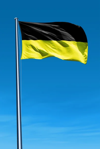 Duitsland baden-wuerttemberg vlag zwaaien op de wind — Stockfoto