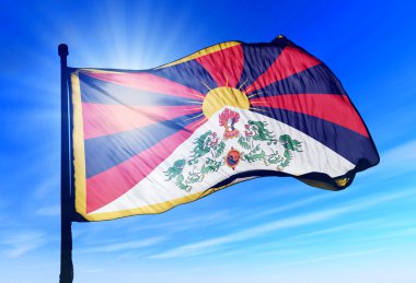 tibet bayrak Rüzgar sallıyor