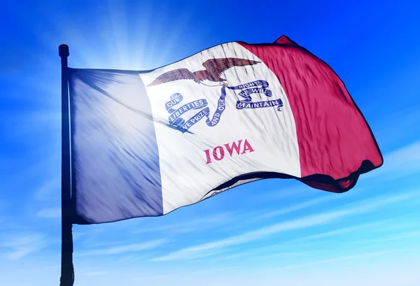 Iowa (USA) bandiera sventola sul vento — Foto Stock