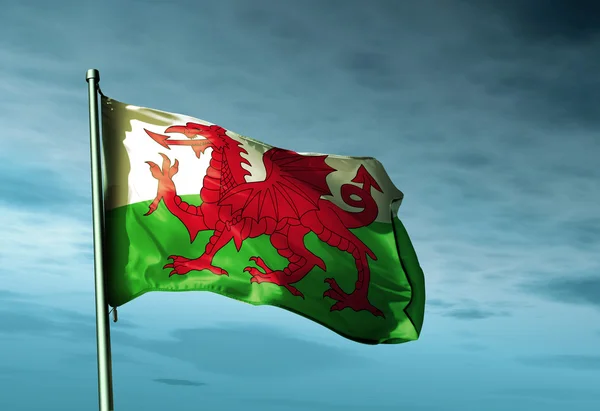 Wales flagga vajande på vinden — Stockfoto