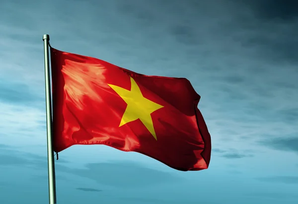 Rüzgarda sallayarak vietnam bayrağı — Stok fotoğraf