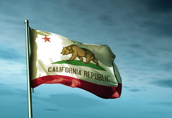 Kalifornien (usa) flagga vajande på vinden — Stockfoto