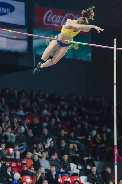 DONETSK, UCRÂNIA - FEV. 09: Fabiana Murer. A barra de salto campeão mundial na reunião Samsung Pole Vault Stars em 09 de fevereiro de 2013 em Donetsk, Ucrânia . — Fotografia de Stock