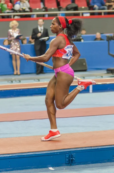 Donetsk, Ukrayna-Şub. 09: yarisley, silva - sırıkla yüksek atlama Olimpiyat Oyunları 2012 gümüş ödül-kazanan alır yayınlanmaya başlaması ile samsung bir direğe toplantı sırıkla atlama yıldız