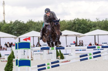 Donetsk, Ukrayna - Eylül 08: İtalyan binici emanuele gaudiano, 5 Uluslararası atlama turnuva donbass tur 2013 csi5