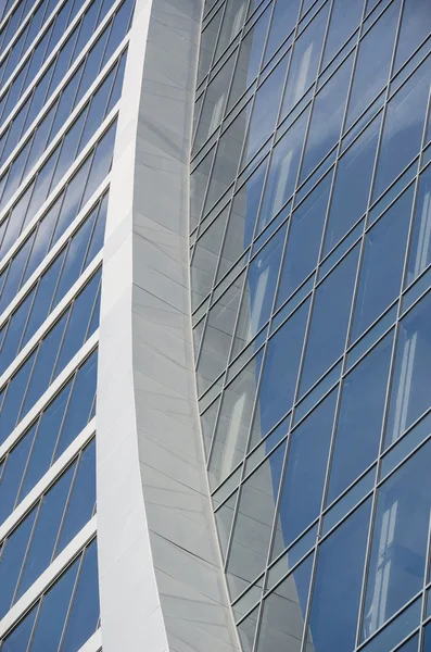 Metal and glass. Detail of the facade of a modern office buildin — Stock Photo, Image