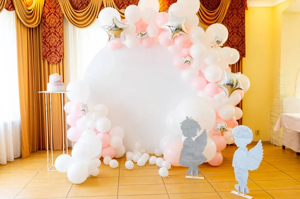 Festive Photo Booth Pink Balloons Cake — 스톡 사진