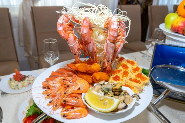 Table Served Seafood Restaurant — Photo
