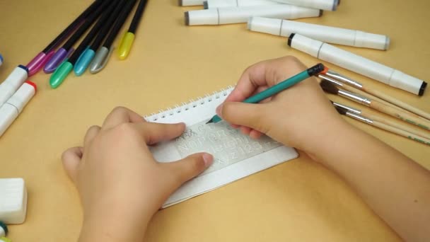 Girl Writes Pencil Stencil Back School View — стоковое видео