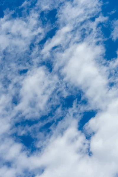 Nuvens Brancas Céu Azul Brilhante — Fotografia de Stock