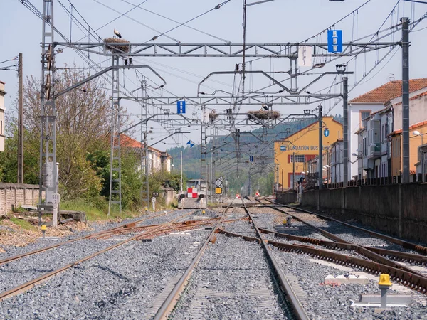 Tågspår Uppförande Med Röd Och Vit Skylt Som Förhindrar Trafik — Stockfoto