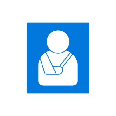 Kırık kol kemiği alçıda Kırık koluyla adam