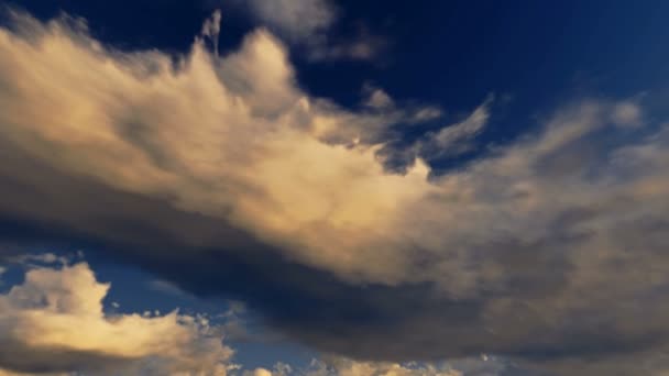 Loopbare panoramische cloudscape. 's avonds verlichting. — Stockvideo
