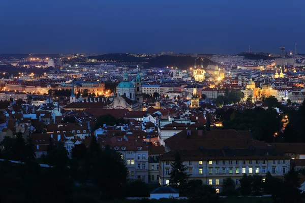 Gece şehir Prag, Çek Cumhuriyeti — Stok fotoğraf