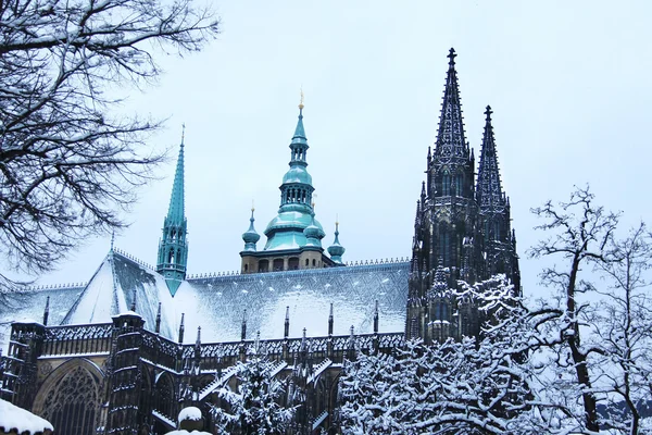 Romantic snowy Prague gothic Castle, Czech Republic — Stock Photo, Image