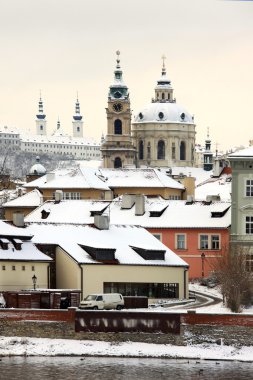 romantik karlı Prag Aziz nicholas Katedrali, Çek Cumhuriyeti