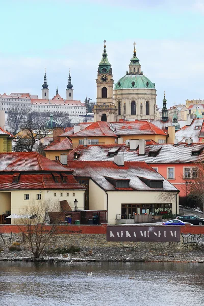 Romantic Snowy Prague St. Nicholas' Cathedral, Czech Republic — Stock Photo, Image