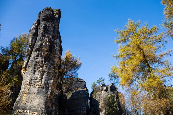 捷克共和国Tisa Rocks北部波希米亚砂岩山脉美丽的秋天风景 — 图库照片