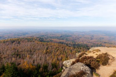 Kuzey Bohemya 'daki kumtaşı Dağları' ndaki güzel sonbahar Doğa ve Manzara, Elbe kumtaşı, Çek Cumhuriyeti 'nin koruma altındaki Peyzaj Bölgesi