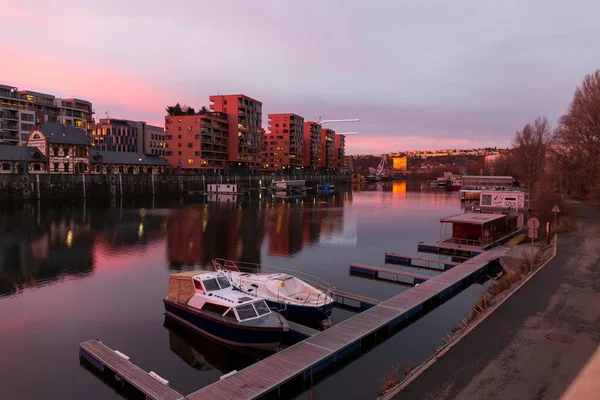 Tramonto Rosso Sulla Sera Praga Distretto Holesovice Quartiere Più Cool — Foto Stock