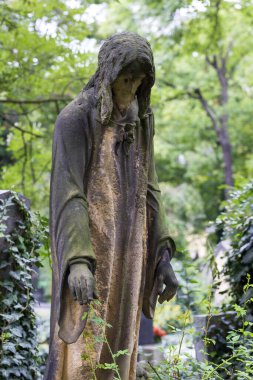 Tarihi heykel üzerinde gizemli eski Prag Mezarlığı, Çek Cumhuriyeti