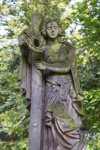 Estátua Histórica Sobre Mistério Antigo Cemitério Praga República Checa — Fotografia de Stock