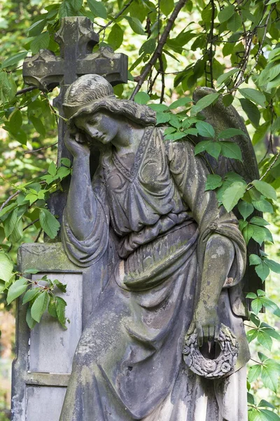 Tarihi Heykel Üzerinde Gizemli Eski Prag Mezarlığı Çek Cumhuriyeti — Stok fotoğraf