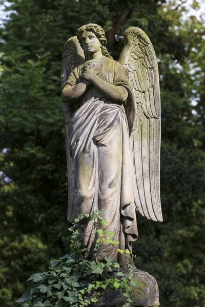 Statue Historique Sur Mystérieux Vieux Cimetière Prague République Tchèque — Photo