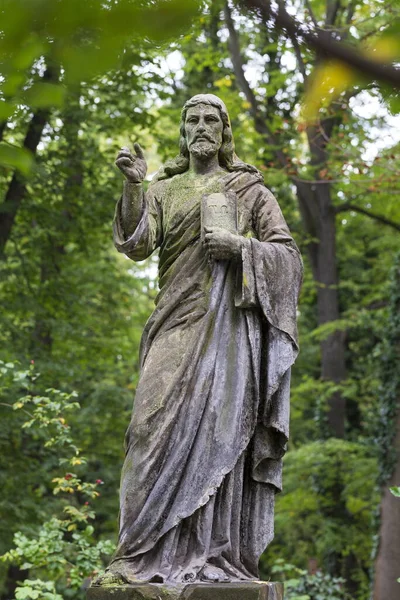 Statue Historique Sur Mystérieux Vieux Cimetière Prague République Tchèque — Photo