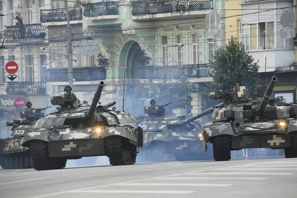Ukrán Tankok Alatt Utolsó Próba Függetlenség Napja Katonai Felvonulás Központi — Stock Fotó