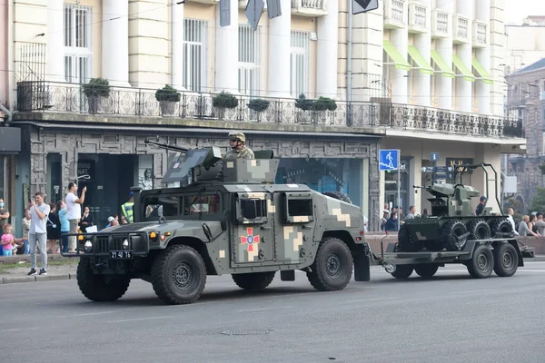 Ukrainische Militärmaschinen Während Einer Generalprobe Für Die Militärparade Zum Unabhängigkeitstag — Stockfoto