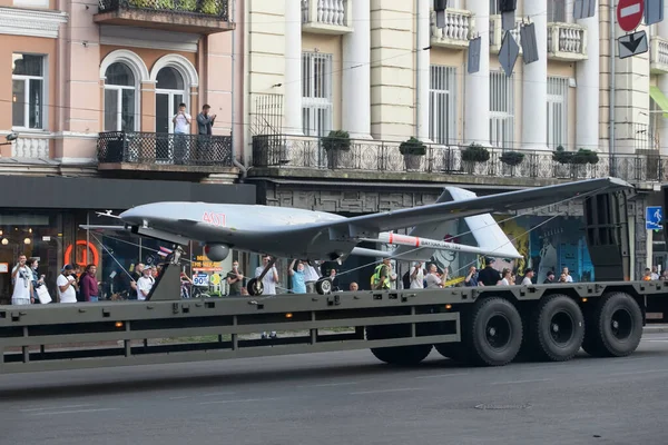 Egy Drón Bayraktar Függetlenség Napja Katonai Parádéjának Próbáján Kijevben Ukrajnában — Stock Fotó